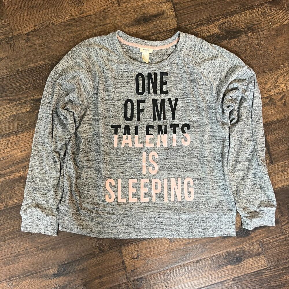 Forever 21 Women’s Sweater Size M Heather Gray Long Sleeve Lightweight Sleeping